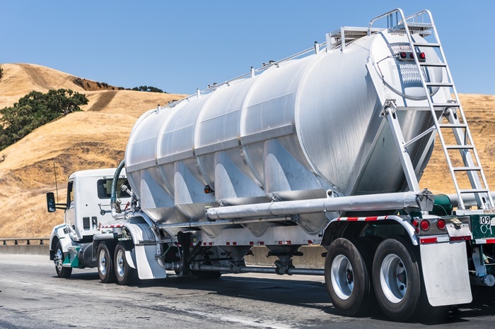 dry bulk tanker GettyImages-1266713807 700 x 466