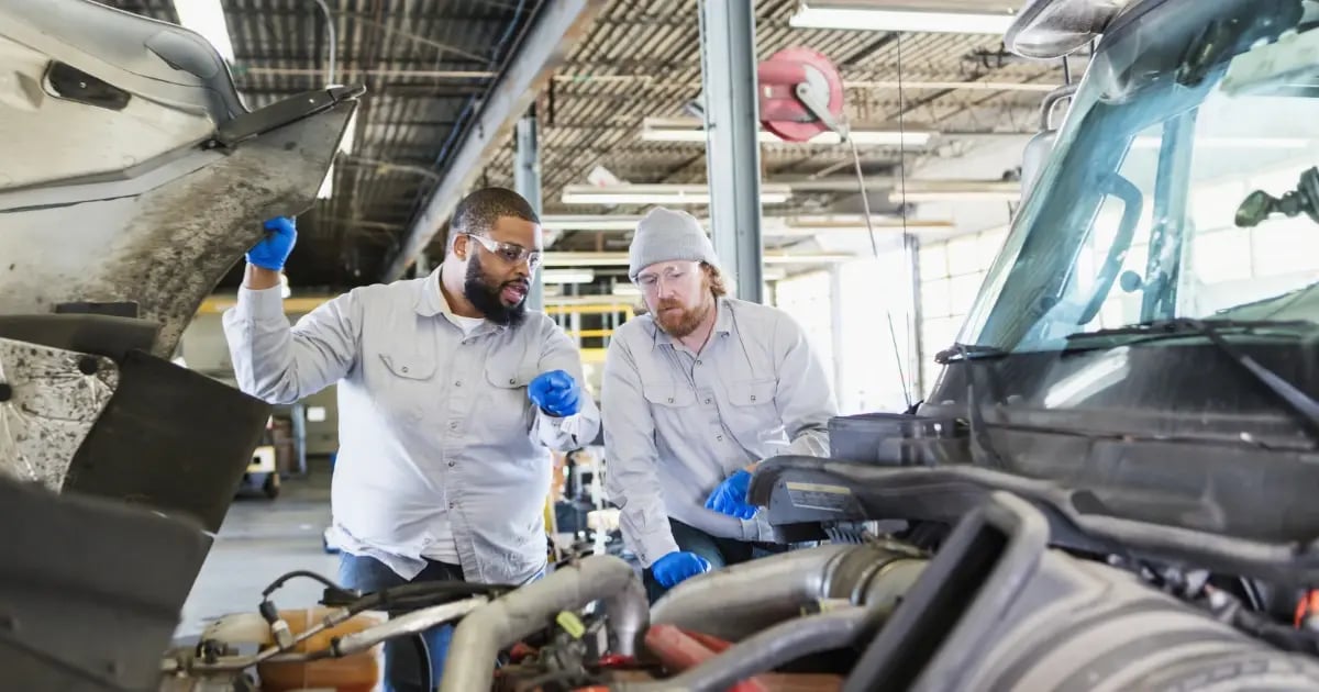 jms-blog-top-insurance-questions-1-truck-repair